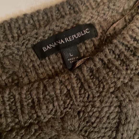 Banana Republic wool army green sweater - Picture 2 of 5